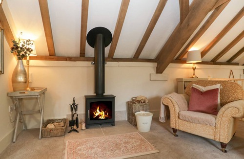 Bishopstrow Cottage | THE COACH HOUSE@15, family friendly, with open fire in Warminster