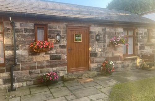 Birkenhead House | The Coachmans Cottage