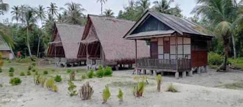 Kepulauan Banyak Cabin | The Coral Sikandang