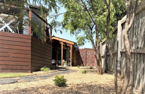 Portarlington Bed & Breakfast | The Cosy Bungalow