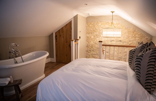 Chard Hotel | The Cotley Inn