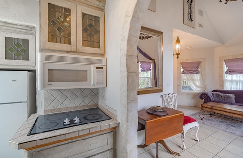 Chemainus Bed & Breakfast | The Cottage and Castle