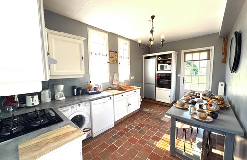 Bellou Cottage | The Cottage of Manoir de Bellou – Charm and Serenity for 6 Guests