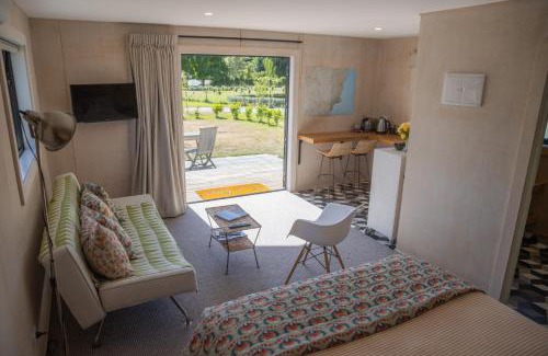 Clyde House | The Cottage - Springvale