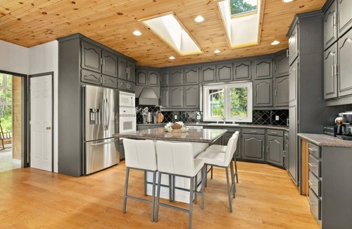 Armour Cottage | The Cove - Burks Falls