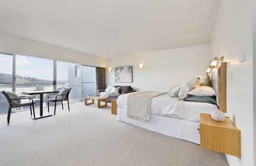 Kettering Bed & Breakfast | The Cove Kettering