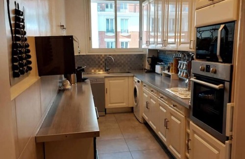 Porte de Saint-Cloud Apartment | The cozy of the 16th