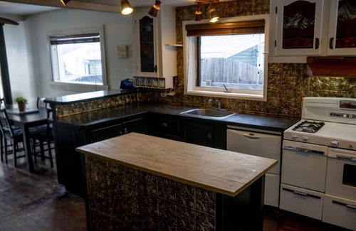 Bellevue House | The Cozy Red Cabin