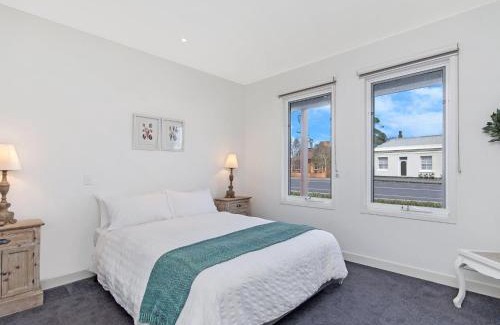 Port Fairy House | The Craic