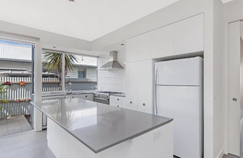 Port Fairy House | The Craic