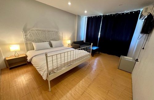 Embassy District House | The Cute Silom hostel