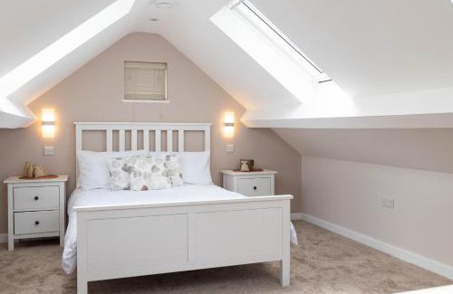 Dwrbach House | The Cwtch Fishguard