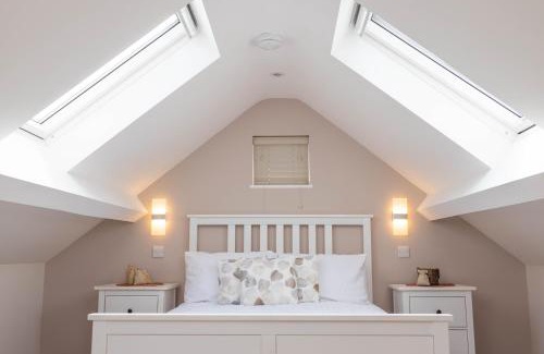 Dwrbach House | The Cwtch Fishguard