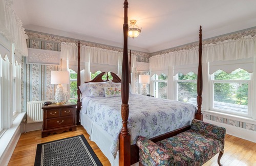 Charlottetown Bed & Breakfast | The Dawson House Bed & Breakfast