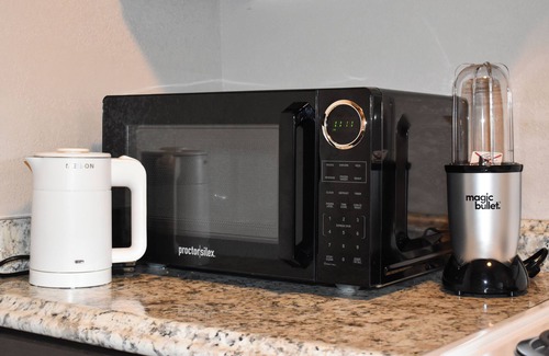 University Area Apartment | The Denali Nook in UMED District & University prk!