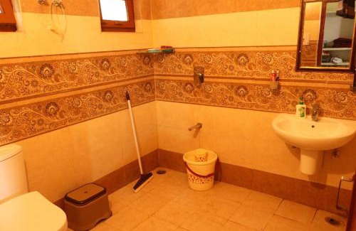 Pauri House | The Deodar Inn