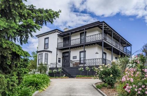 West Launceston Bed & Breakfast | The Dragonfly Inn