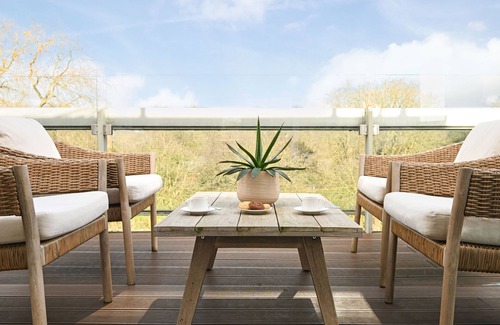 Queen's Gate Apartment | The Duplex Park View Apartment