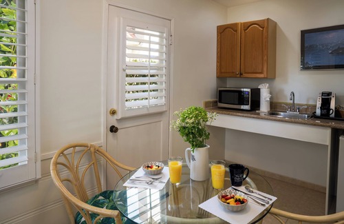 West Beach Bed & Breakfast | The Eagle Inn