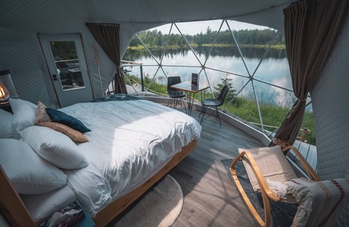 Valley Road Cabin | The Eagles Nest dome - Secluded lakeview w/hot tub - 20 mins from St. Andrews!