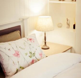 Samut Sakhon Hotel | The Eight