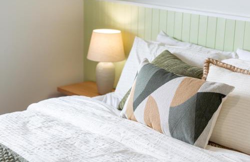 Christies Beach Apartment | The Elements l Earth l 4 Stunning Apartments each with Private Outdoor Dining l Walk to the Beach l Pet Family and Event Friendly l Wifi l Netflix l Outdoor Shower l Communal BBQ Pavilion and Lawn Area l