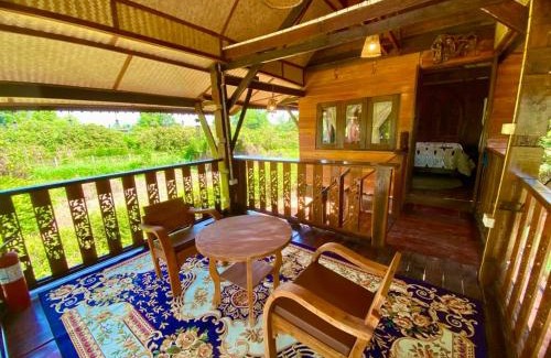 San Pa Thong Hotel | The Elephant House and Bungalows