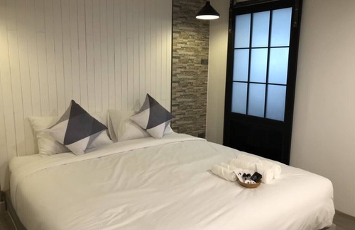 Wua Lai Hostel | The Entaneer Poshtel - Hostel