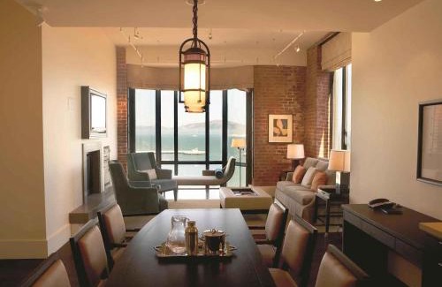 Fisherman's Wharf Hotel | The Fairmont Heritage Place Ghirardelli Square