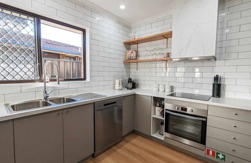 Mildura House | The Far-Away House: River + Boat Ready!