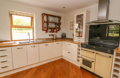 Glandyfi Cottage | The Farmhouse