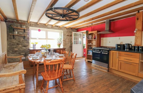 Felinfach Cottage | The Farmhouse