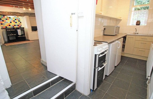 Llanbedr Cottage | THE FARMHOUSE, pet friendly, country holiday cottage in Llanbedr