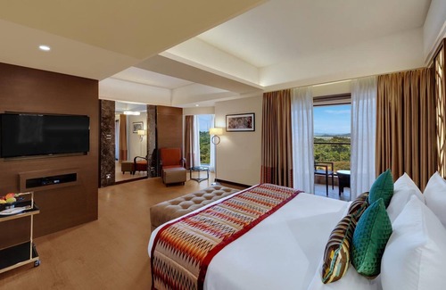 Bainguinim Hotel | The Fern Kadamba Hotel and Spa