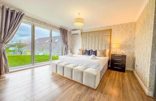 Frampton House | The Firs