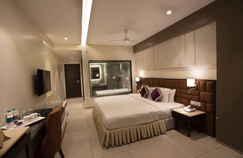 Vasco da Gama Hotel | The Flora Grand