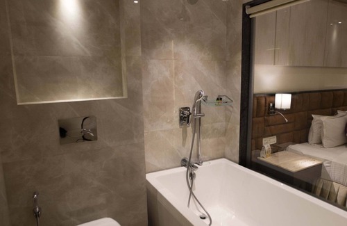 Vasco da Gama Hotel | The Flora Grand