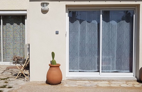 Entraigues-sur-la-Sorgue Cottage | The Forestine in Provence between Avignon and Carpentras (84)