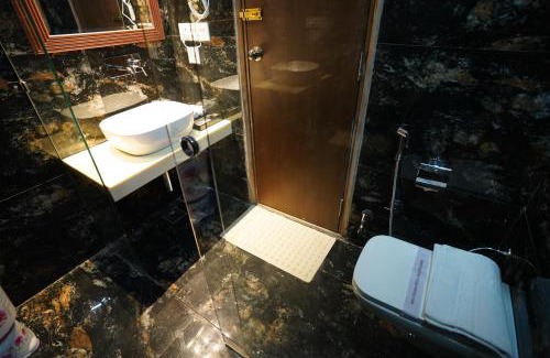 Amroha Hotel | THE FORT