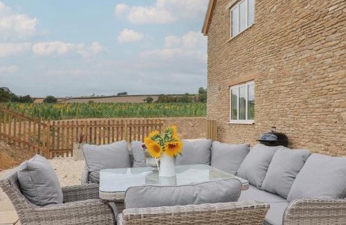 East Chinnock House | The Fox Den