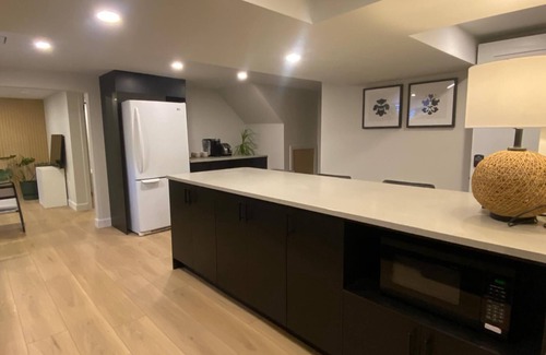 Stoney Creek Apartment | The Fox's Den On Gray