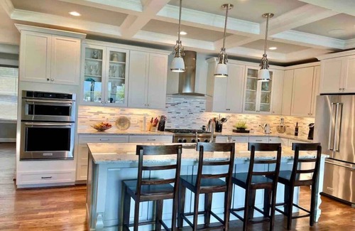 Edgewater House | The Fritz! - South River Waterfront with Elevator
