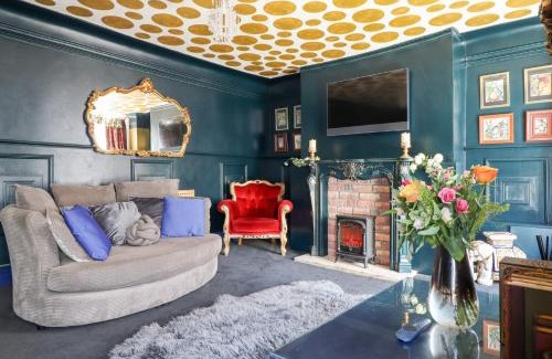 Treffynnon Apartment | The Funky Flat