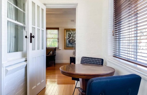 Albert Park Apartment | 'The Gables' Stylish Victorian Beachfront Abode