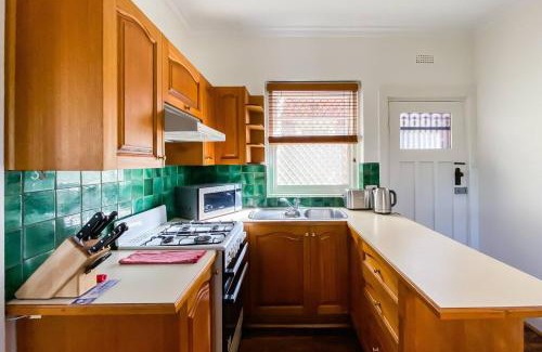 Albert Park Apartment | 'The Gables' Stylish Victorian Beachfront Abode