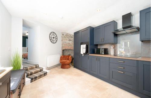 Portsoy Villa | The Garden Cottage with Hot Tub