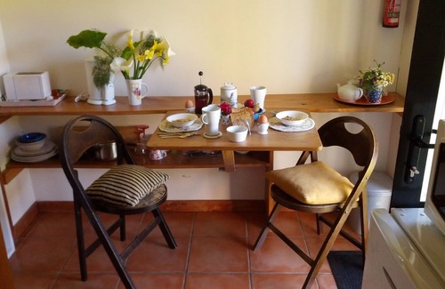 Collingwood House | The Garden Flat: a country apartment close to the beach and daywalks.