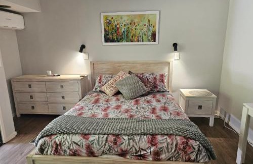 Barellan Point House | The Garden House BnB