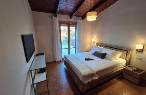 Ilida House | The Garden Villa