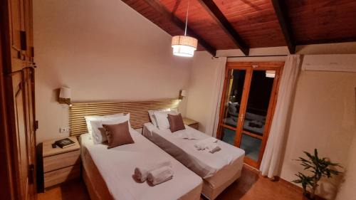 Ilida House | The Garden Villa